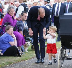 Princess Charlotte christening - Prince George with wellwishers.jpg